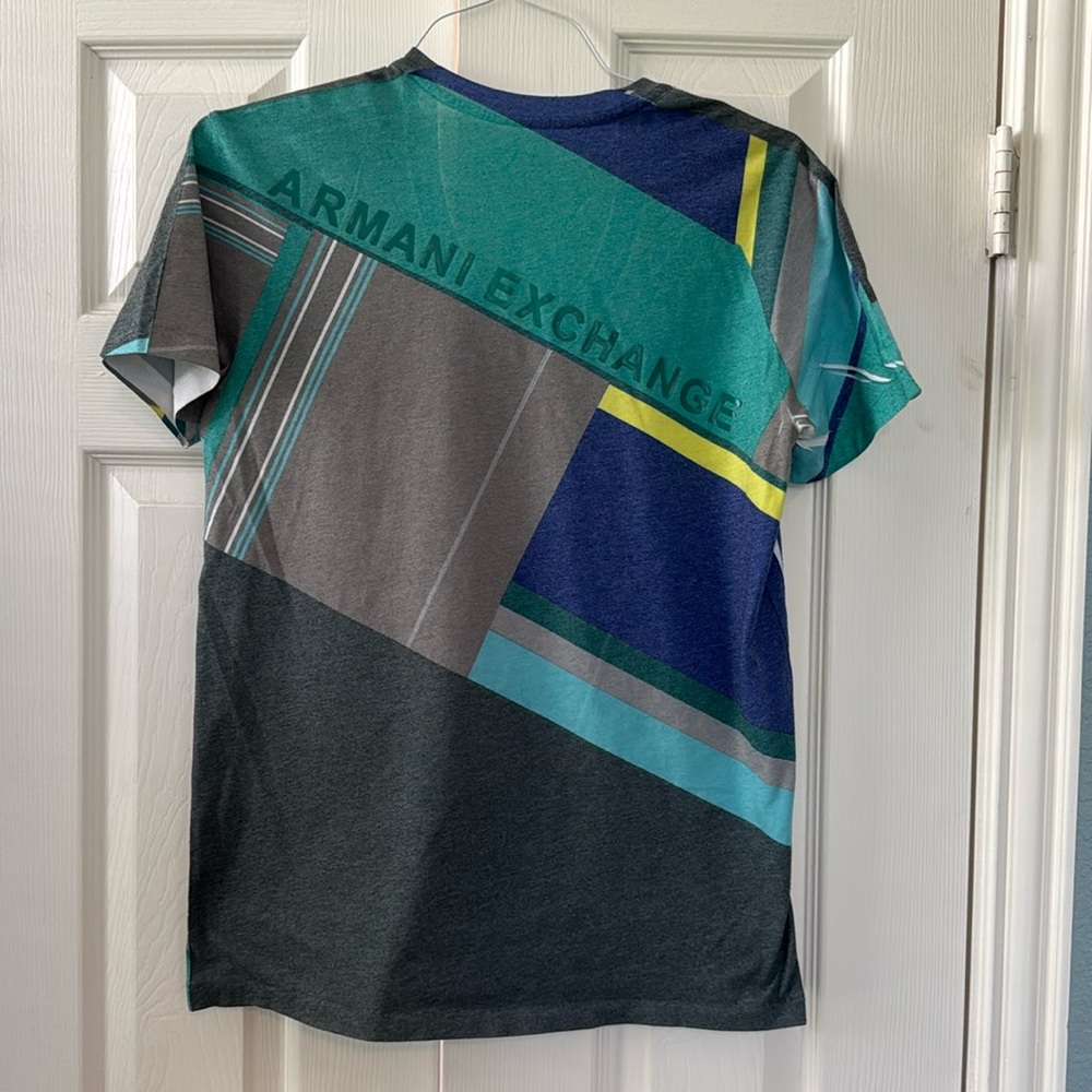 Armani Exchange Geometric V-Neck Tee - Picture 2 of 3